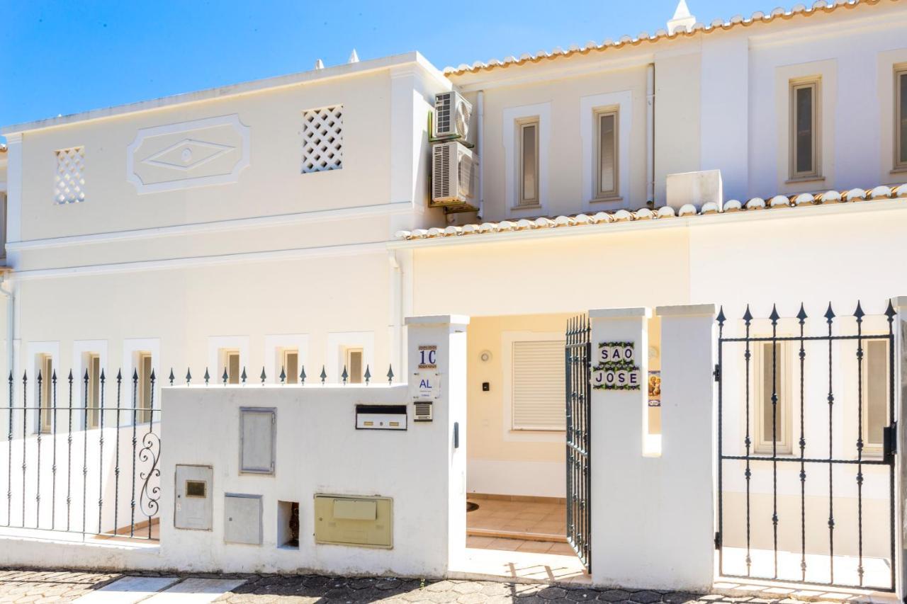 דירות לאגוּ‏ש Cozy & Luxurious Getaway - 3 Decks Oceanview & Pool - Sao Jose מראה חיצוני תמונה